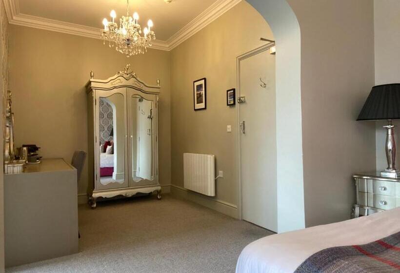 Отель Virginia Court