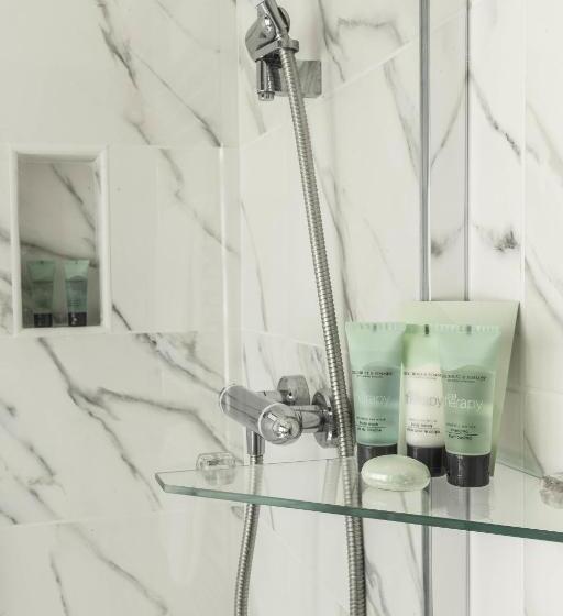 Отель Virginia Court