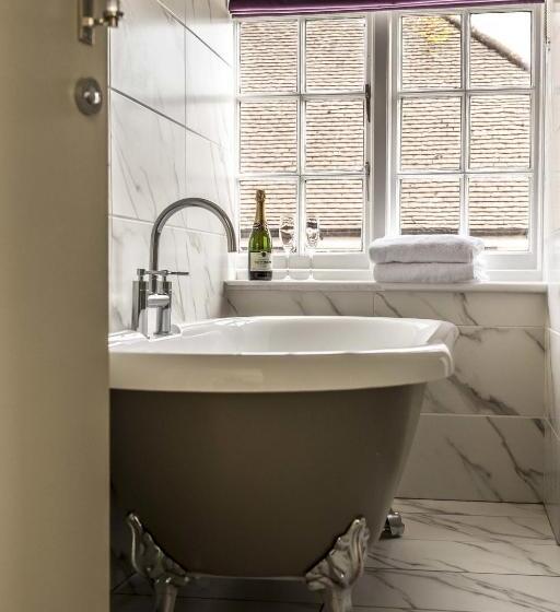 Отель Virginia Court