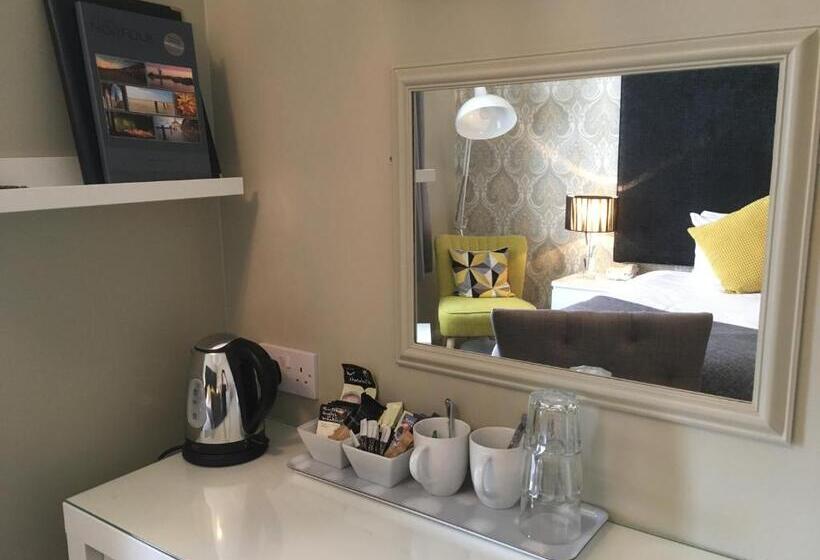 Отель Virginia Court