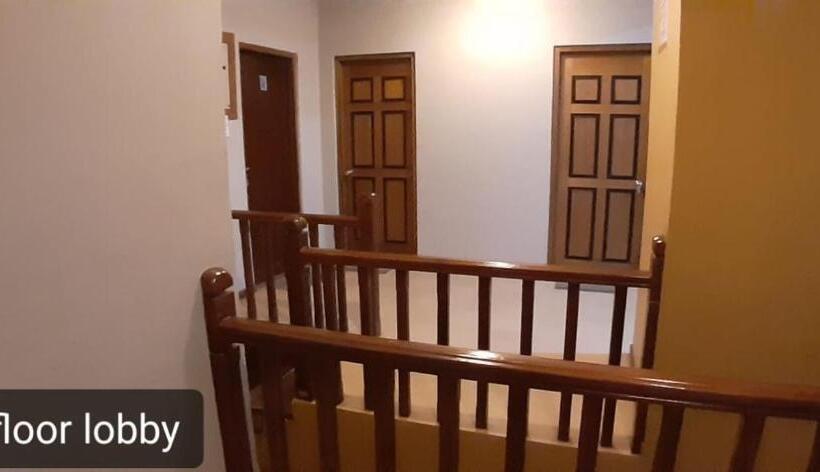 فندق Vishmi S Rest