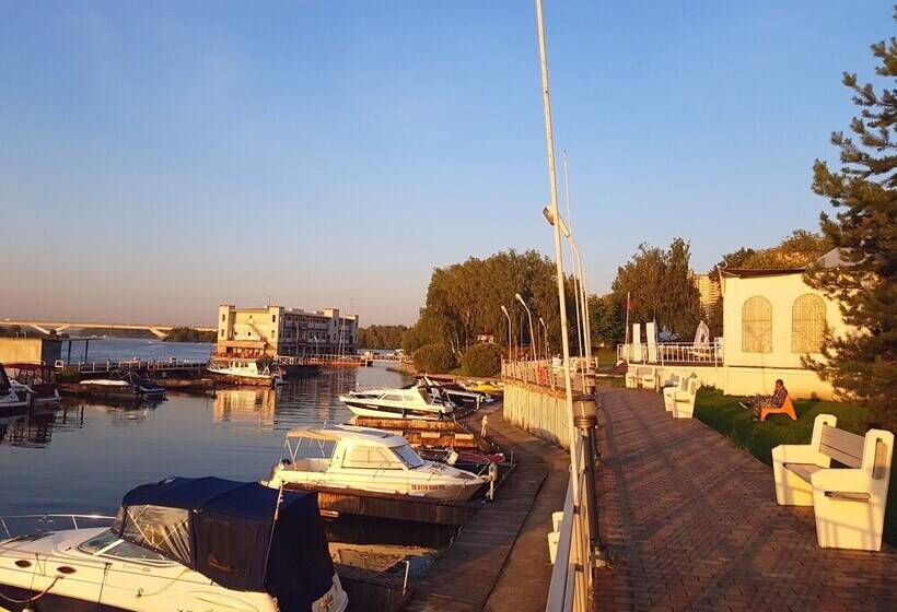 فندق Vodnik Club