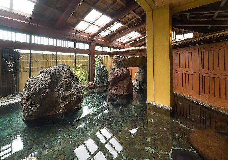 בית מלון כפרי Yuraku