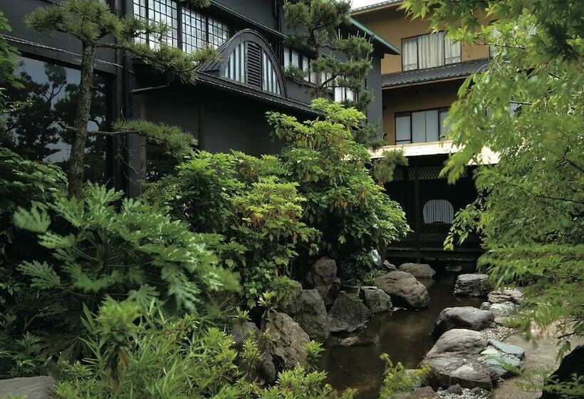 בית מלון כפרי Yuraku