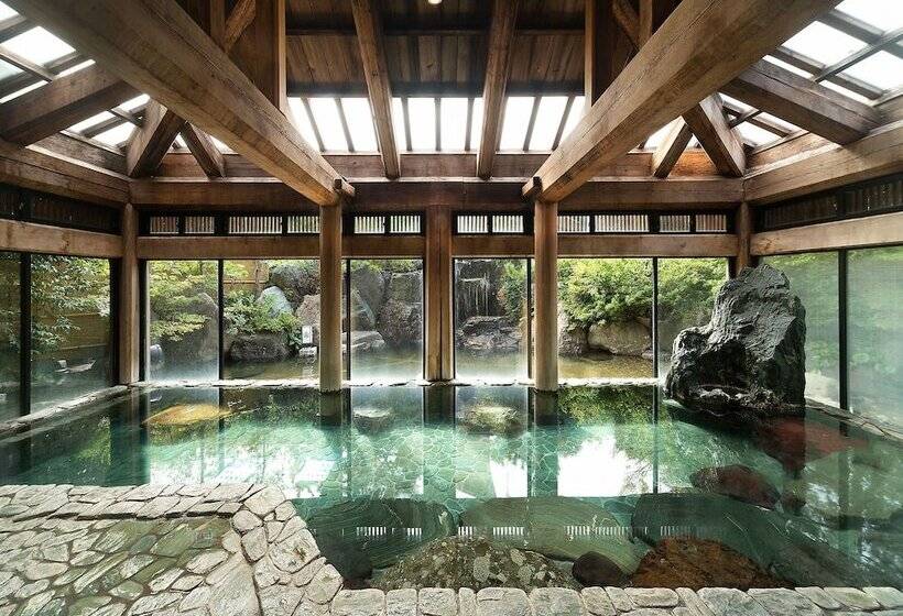 בית מלון כפרי Yuraku