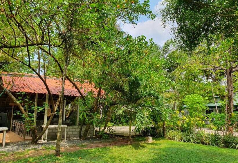 Lohas Beach Resort Villa