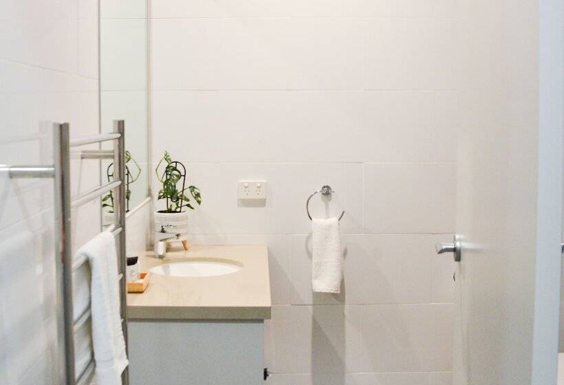 Mansfield Apartments