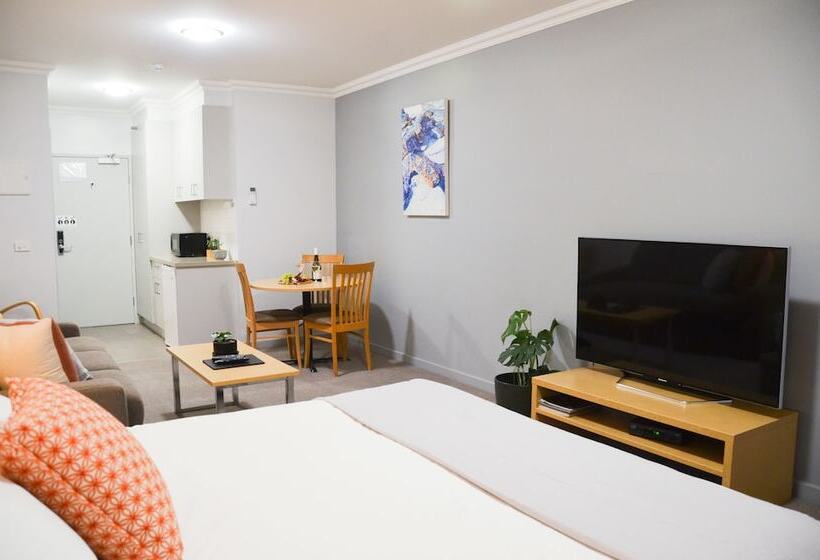 Mansfield Apartments