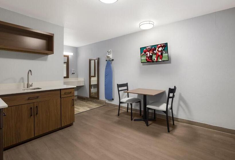 モーテル Hometowne Studios By Red Roof Orange, Tx