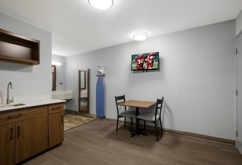 モーテル Hometowne Studios By Red Roof Orange, Tx