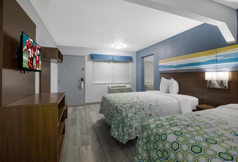 モーテル Hometowne Studios By Red Roof Orange, Tx