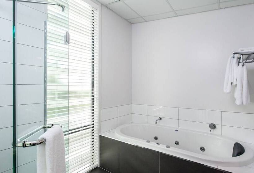 モーテル One88 On Commerce