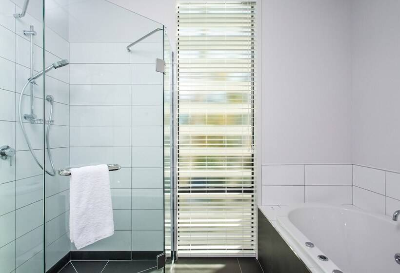 モーテル One88 On Commerce