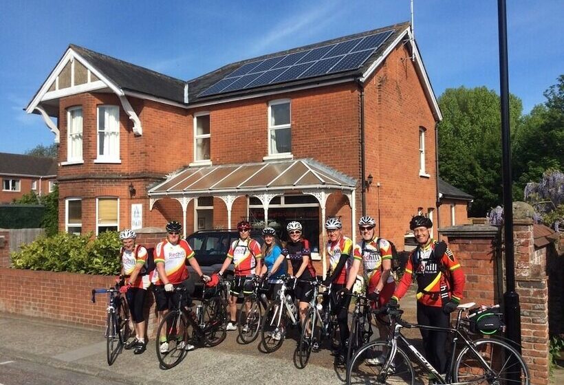 민박 Old Church House