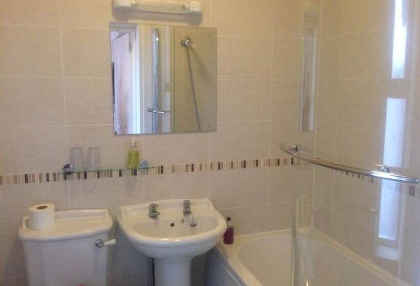 민박 Old Church House