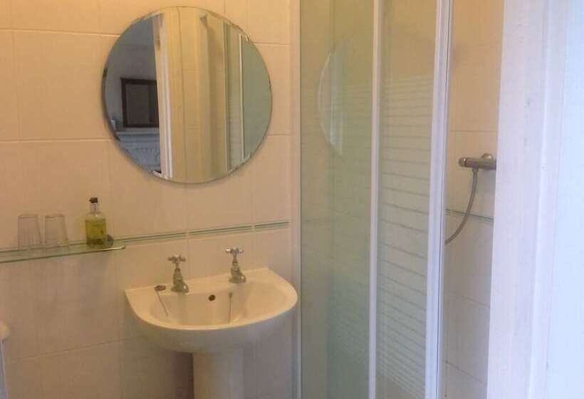 민박 Old Church House