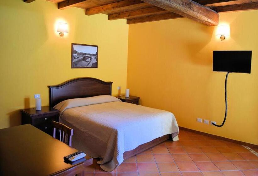 פנסיון Corte Certosina