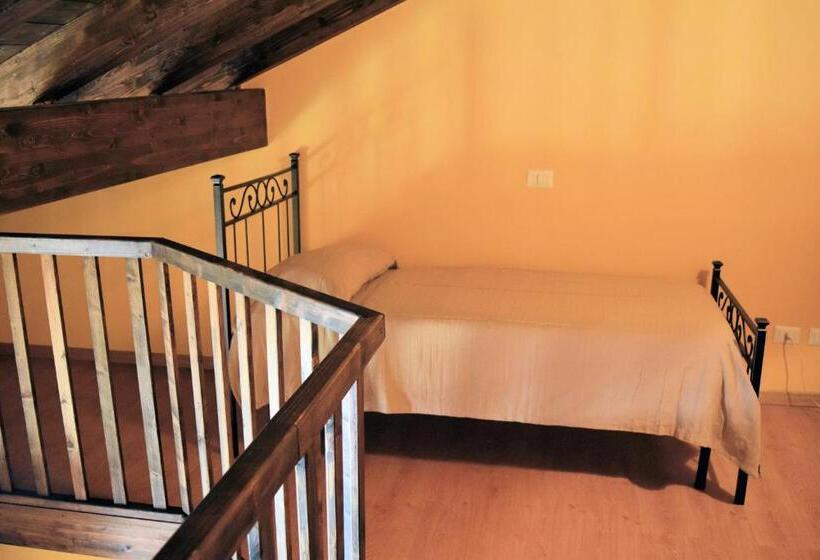 פנסיון Corte Certosina