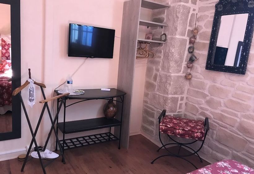 بنسيون Le Mas De La Talaudière