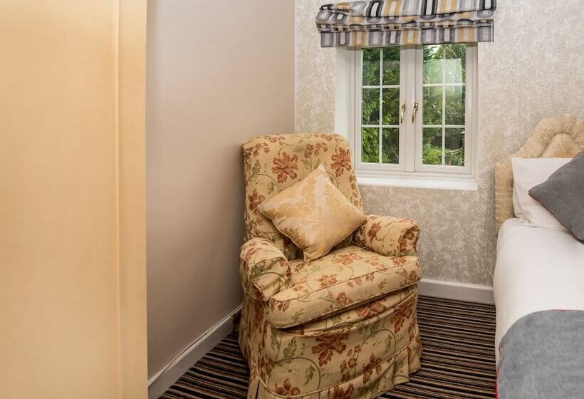 펜션 OYO Vale Lodge