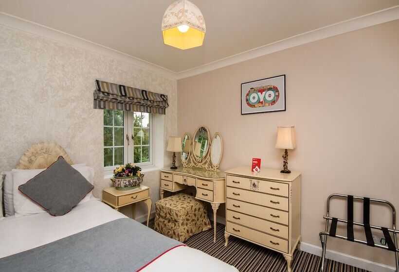 펜션 OYO Vale Lodge