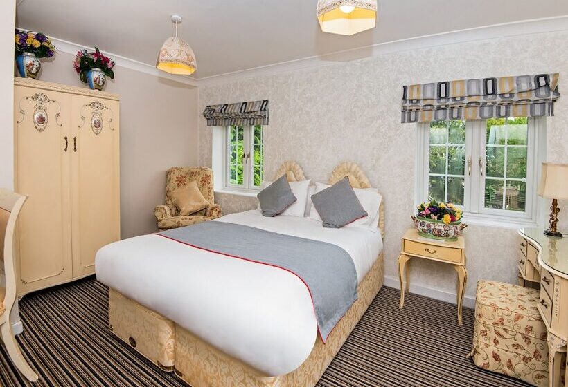 펜션 OYO Vale Lodge