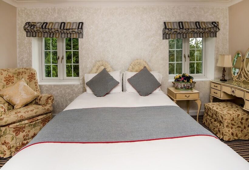 펜션 OYO Vale Lodge