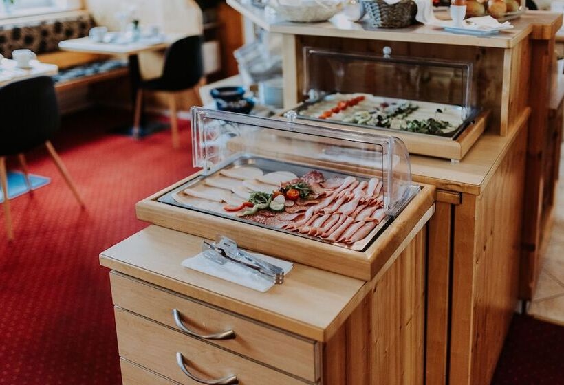 پانسیون Restaurant Gastehaus Feldkirchen