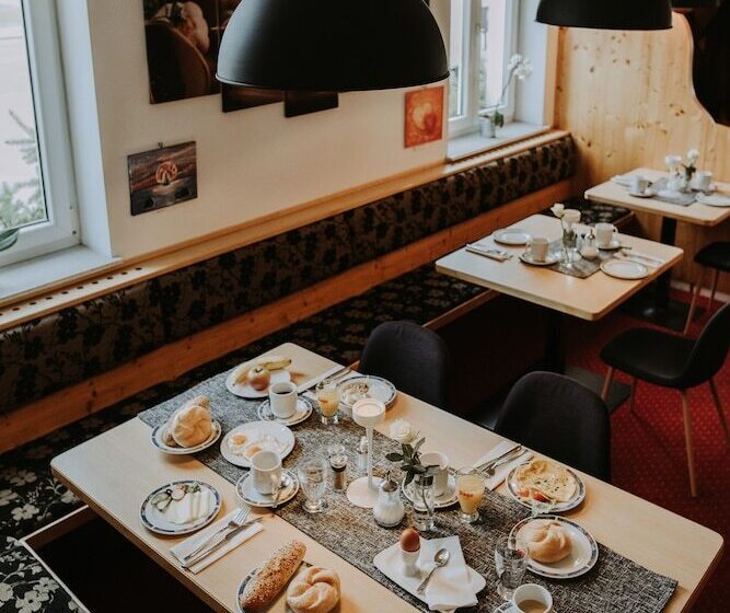 پانسیون Restaurant Gastehaus Feldkirchen