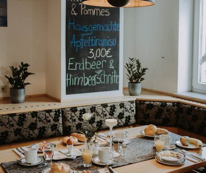 پانسیون Restaurant Gastehaus Feldkirchen