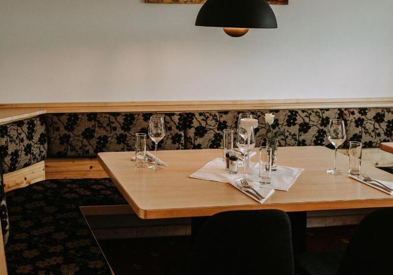 پانسیون Restaurant Gastehaus Feldkirchen