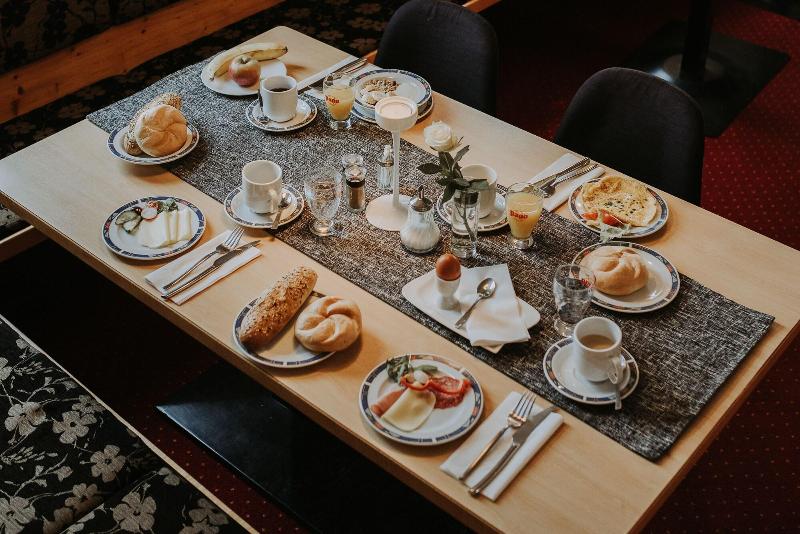 پانسیون Restaurant Gastehaus Feldkirchen