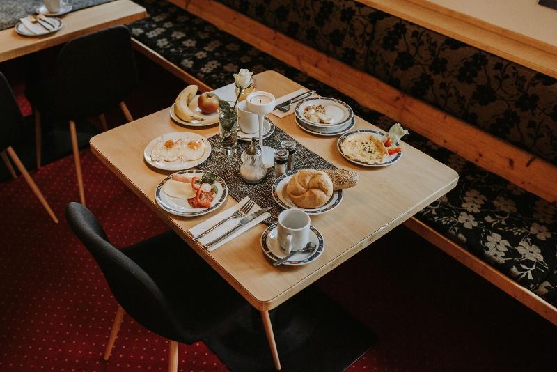 پانسیون Restaurant Gastehaus Feldkirchen