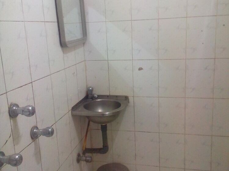 پانسیون Sangam Guest House