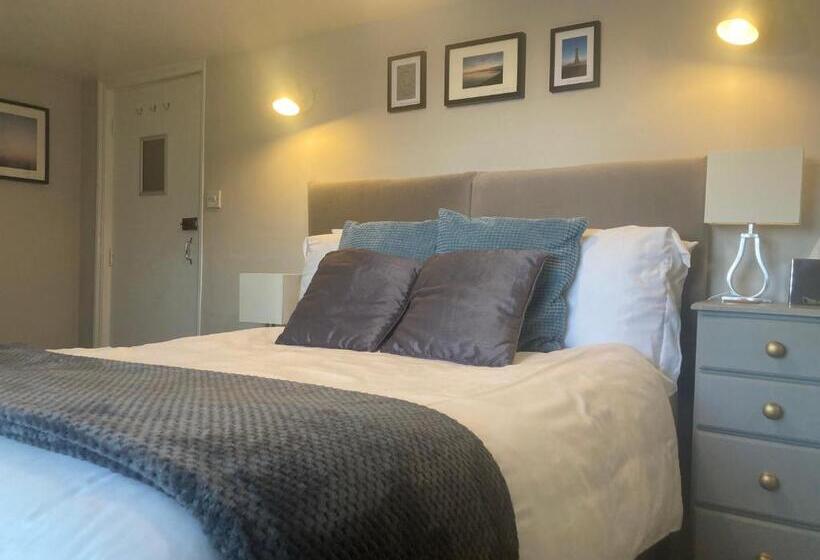 بنسيون The Esplanade