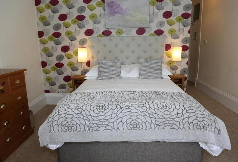 بنسيون The Waves