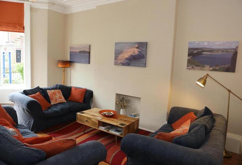 بنسيون The Waves