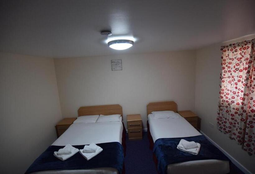 بنسيون Woodlands Lodge Ilford