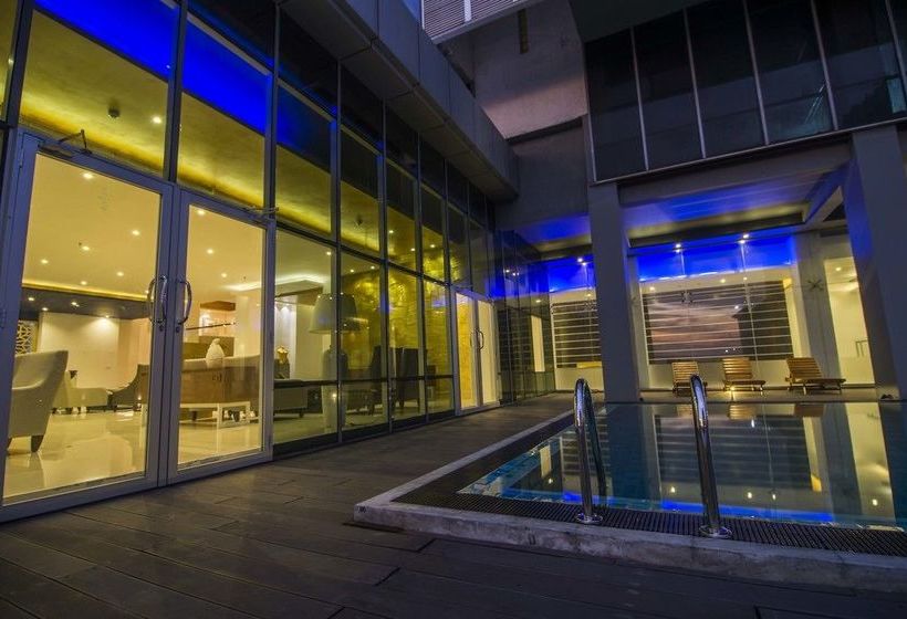 Platinum One Suites 3 Bedroom