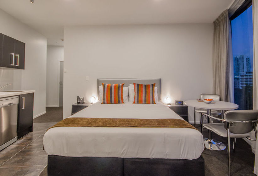 Ramada Suites By Wyndham Auckland Federal Street