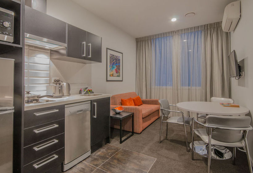 Ramada Suites By Wyndham Auckland Federal Street