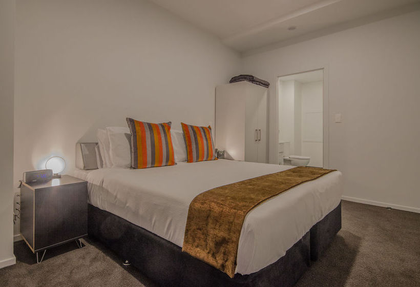 Ramada Suites By Wyndham Auckland Federal Street