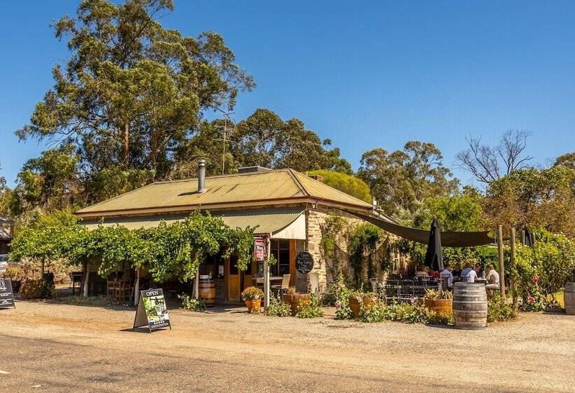 Reillys Wines Heritage Cottages