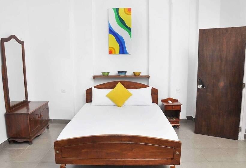 Sea View Apartment Hotel Colombo