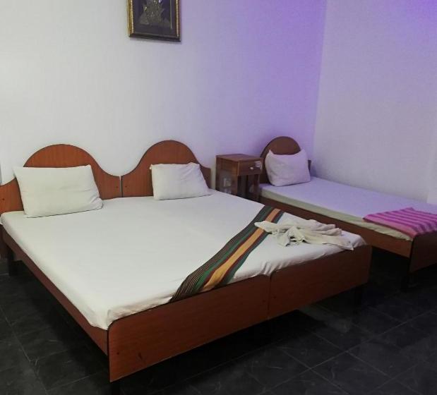 Sunshine Hotel & Hall