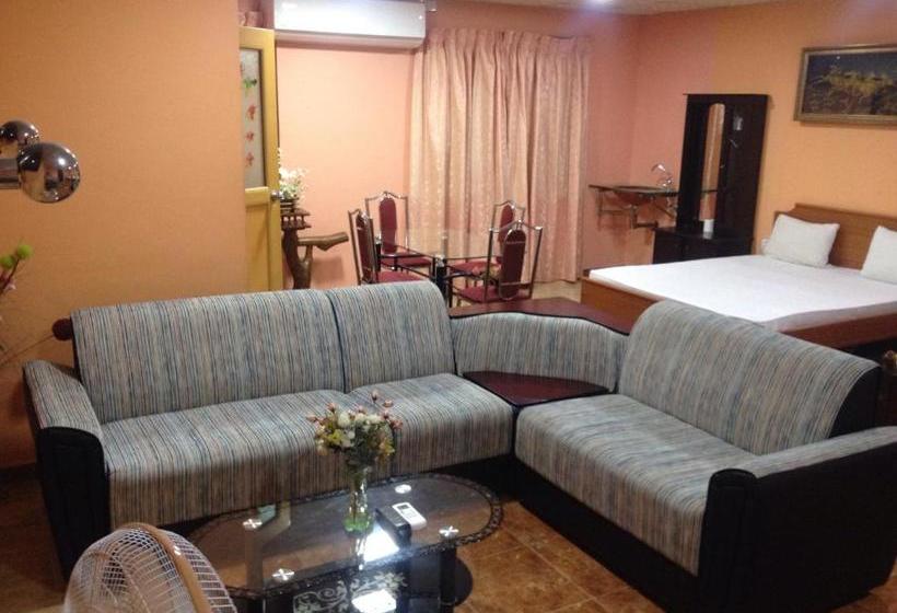 Sunshine Hotel & Hall