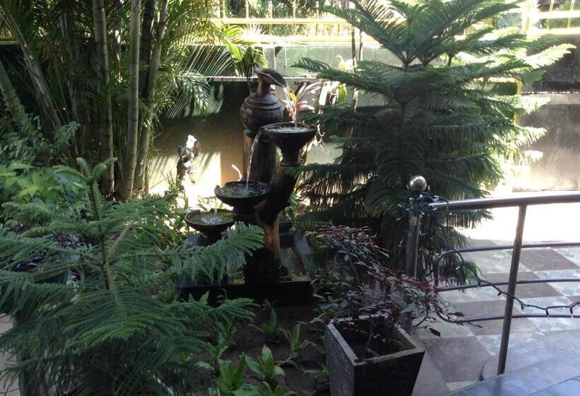 Sunshine Hotel & Hall