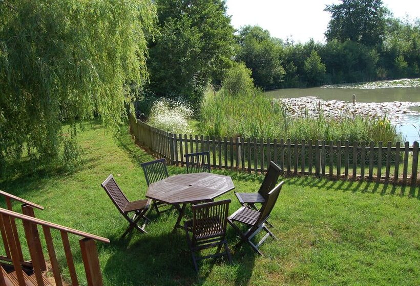 Watermeadow Lakes & Lodges