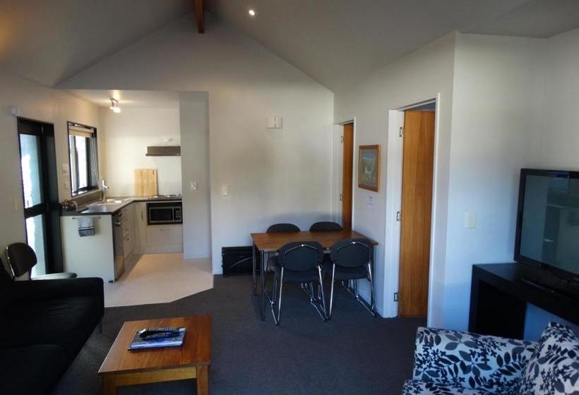 Alpine Glacier Motel