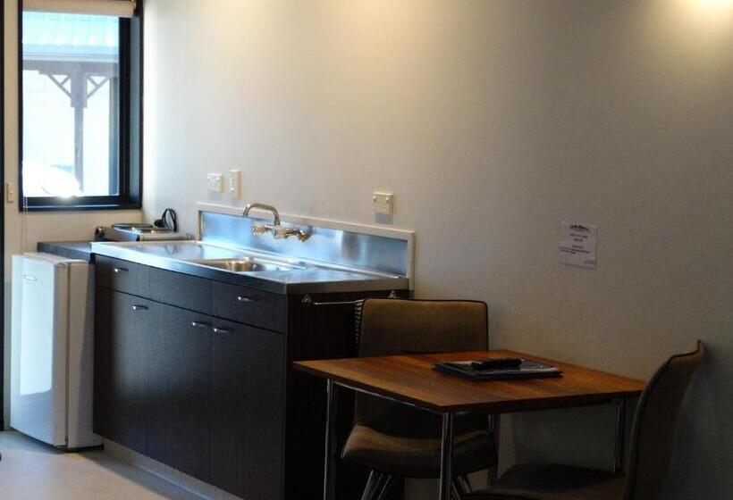 Alpine Glacier Motel